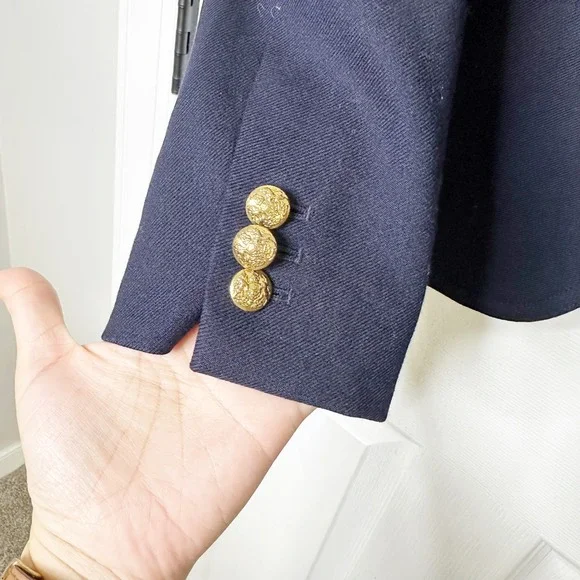 J.Crew Schoolboy Blazer Women 4 Navy Blue Wool Gold Crest Buttons 28233 - Picture 3 of 4